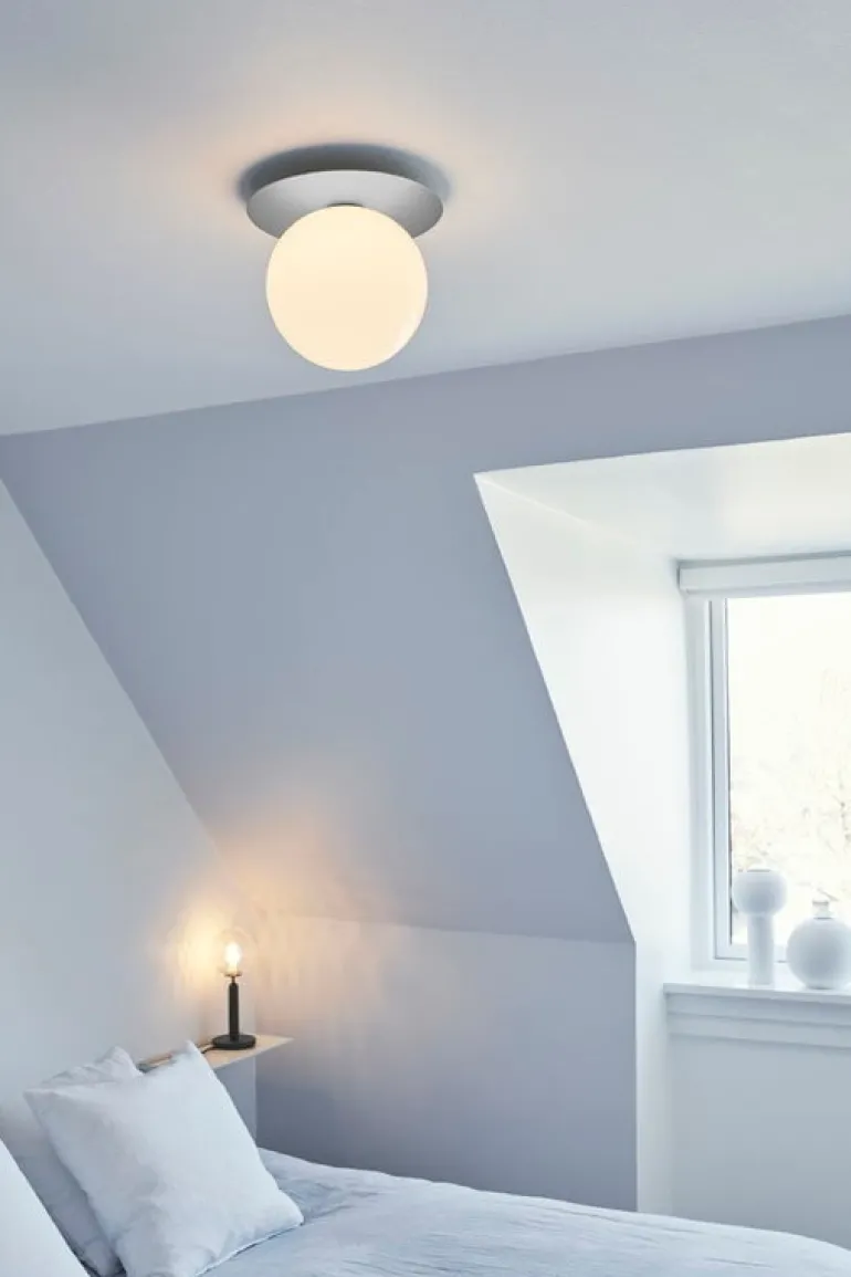 Nuura Miira bordslampa, klippgrå - klar