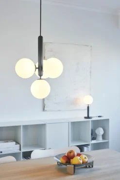 Nuura Miira bordslampa, klippgrå - opal