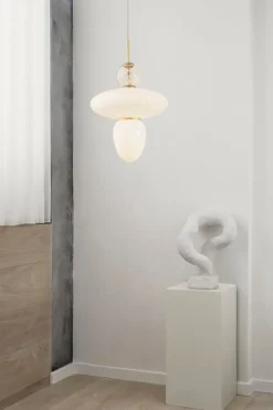 Nuura Rizzatto 43 pendel, mässing - opalvit