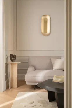 Nuura Sasi Large vägglampa, mässing