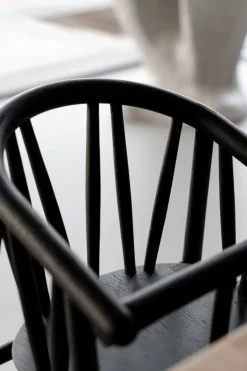 Oaklings Saga hög barnstol, svartbetsad ek