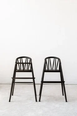 Oaklings Saga hög barnstol, svartbetsad ek