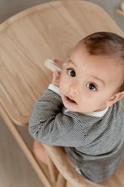 Oaklings Smilla småbarnstol med bricka, ek