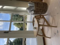 Oaklings Smilla småbarnstol med bricka, ek