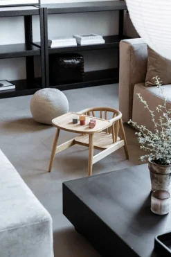 Oaklings Smilla småbarnstol med bricka, ek