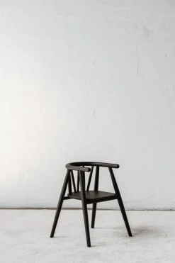 Oaklings Storm barnstol, svartbetsad ek