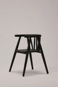 Oaklings Storm barnstol, svartbetsad ek