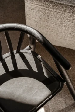 Oaklings Storm barnstol, svartbetsad ek