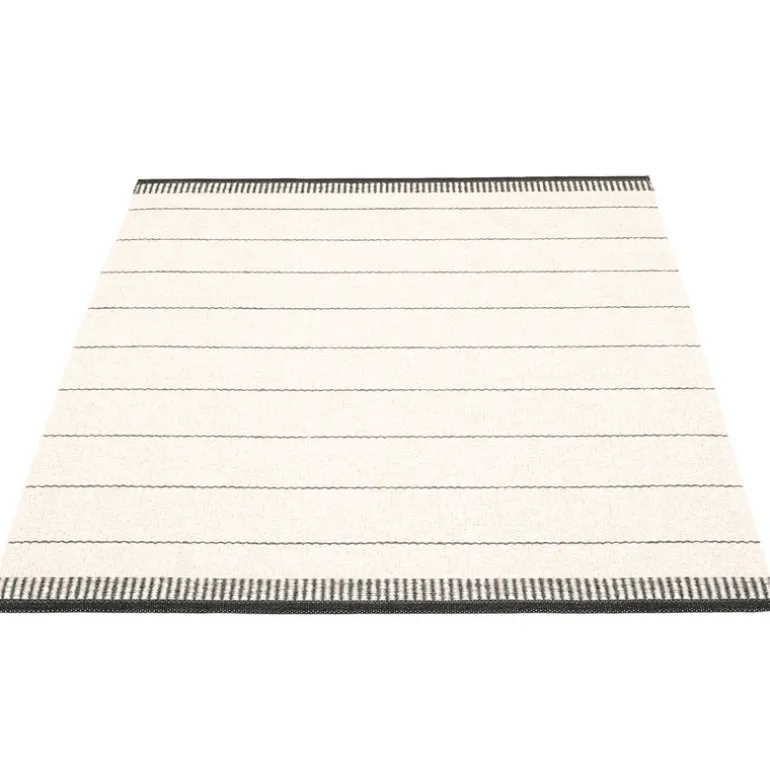 Pappelina Belle matta 140 x 200 cm, svart