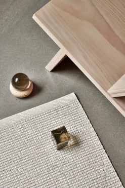 Pappelina Emm matta, 70 x 180 cm, vanilj - vit metall