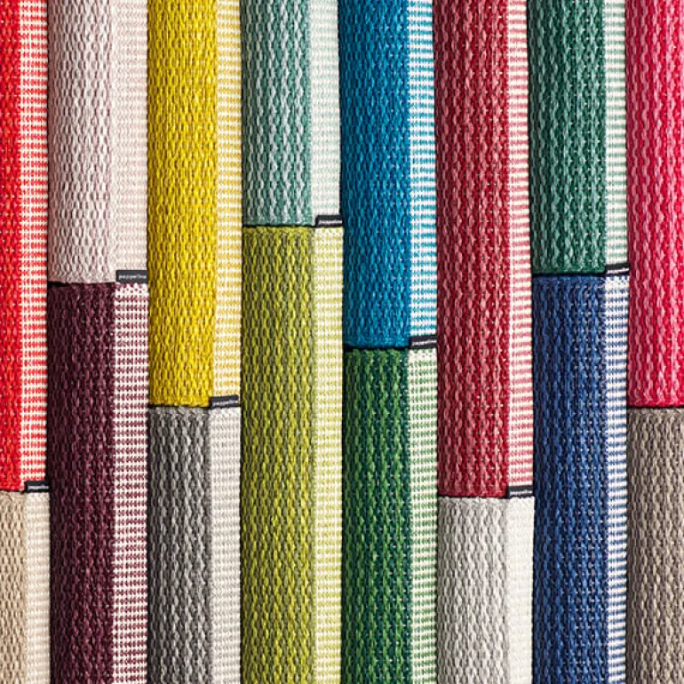 Pappelina Mono matta, 85 x 260 cm, träkol