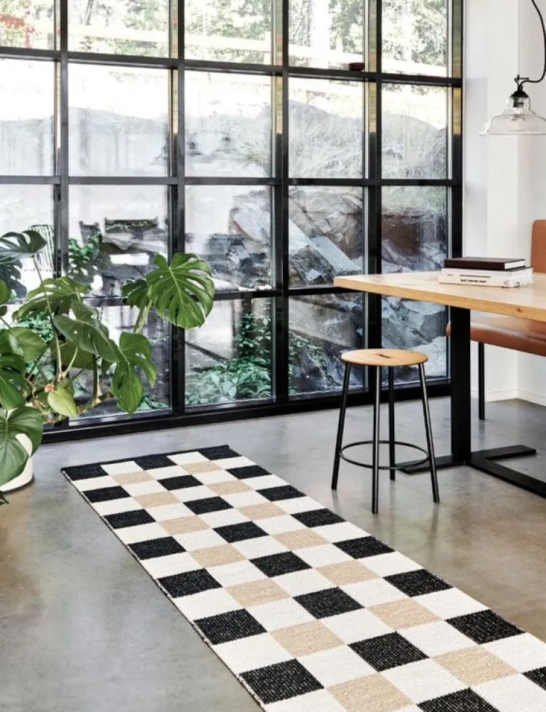 Pappelina Pix matta, 70 x 240 cm, svart - vanilj - beige