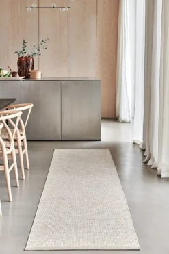 Pappelina Sam matta, 70 x 300 cm, beige - vanilj