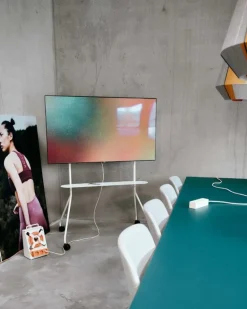 Pedestal Moon Pro tv-bänk, pearl