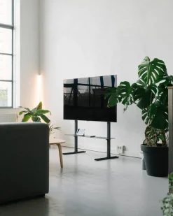 Pedestal Plate hylla, träkol