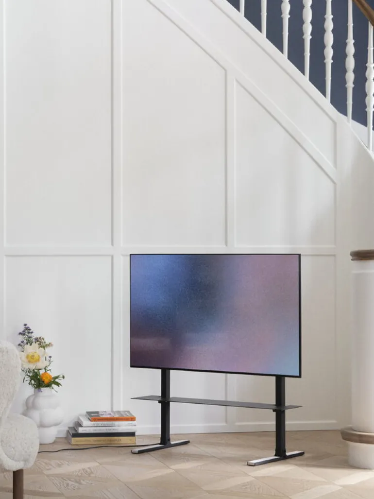 Pedestal Plate hylla, träkol