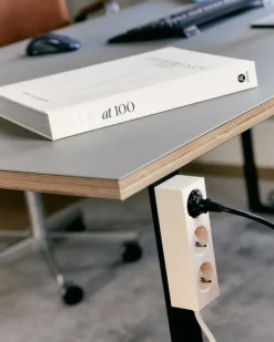 Pedestal Power Bar grenuttag, 2 m, pearl