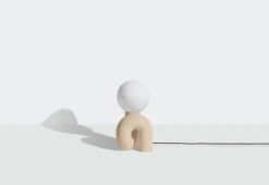 Petite Friture Neotenic bordslampa, 26 cm, vanilj