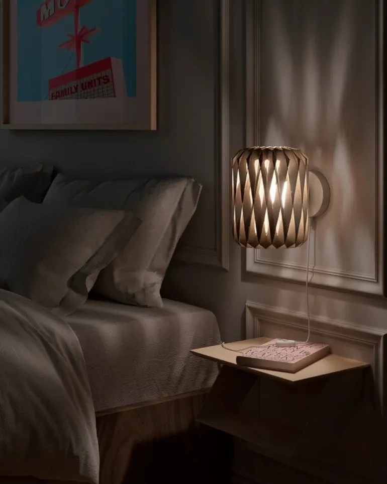 Pilke Lights Pilke Signature 18 vägglampa, björk