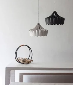 Pilke Lights Pioni liten pendellampa, vit