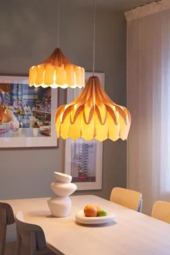 Pilke Lights Pioni pendellampa, liten, björk