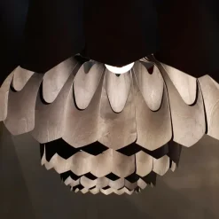 Pilke Lights Pioni stor pendellampa, svart