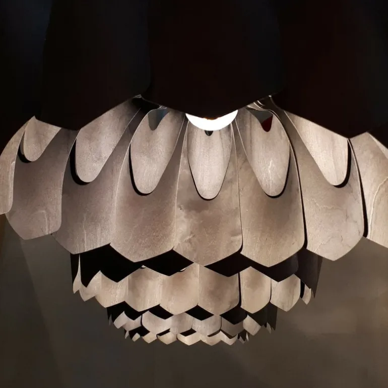 Pilke Lights Pioni stor pendellampa, svart