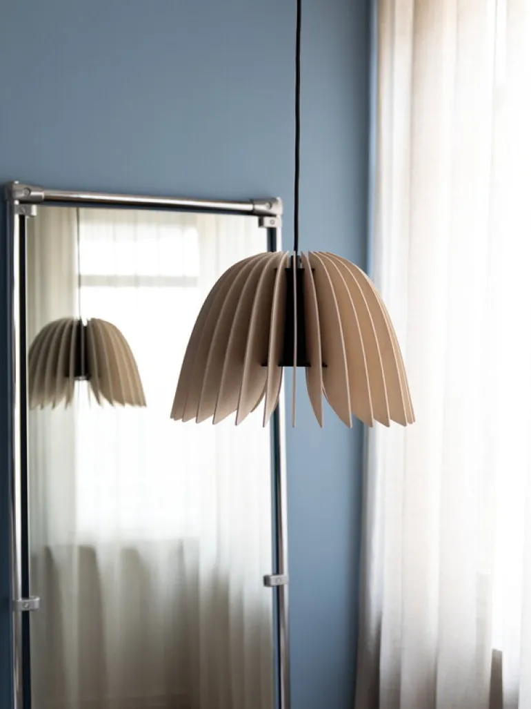 Pilke Lights Verna 34 pendellampa, björk