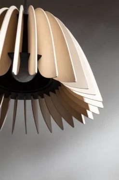 Pilke Lights Verna 34 pendellampa, björk