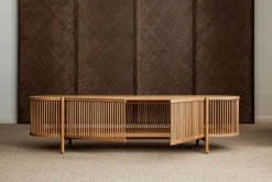 Poiat Bastone lågt sideboard med dörrar, ek