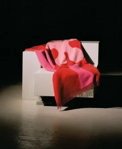 Raawii Teenagers from Mars filt, röd - rosa - vit