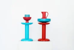 Raawii Thing pall, karminröd