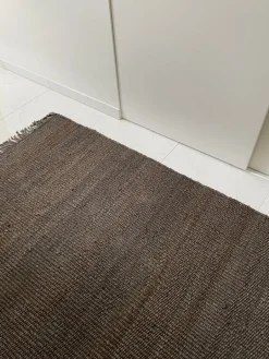 Roots Living Fringe Hemp matta, mörkbrun