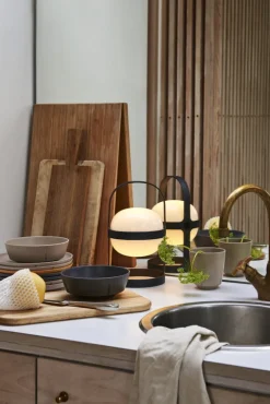 Rosendahl Soft Spot Solar bärbar bordslampa, 25 cm, svart