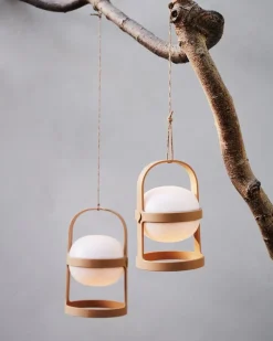 Rosendahl Soft Spot Solar Circular bärbar bordslampa, 18,5 cm, vete