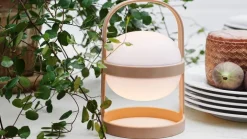 Rosendahl Soft Spot Solar Circular bärbar bordslampa, 18,5 cm, vete