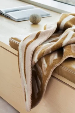 Røros Tweed Bislett filt, 200 x 135 cm, cappuccino