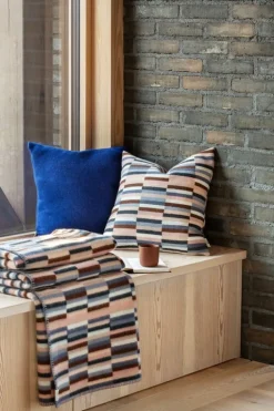 Røros Tweed Ida kudde, 50 x 50 cm, rosa - blå