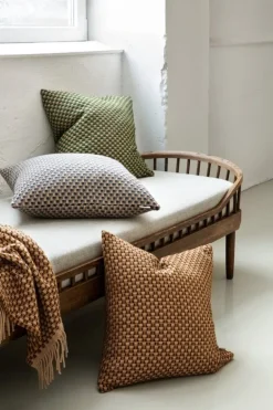 Røros Tweed Isak kudde, 60 x 60 cm, fjärran blå