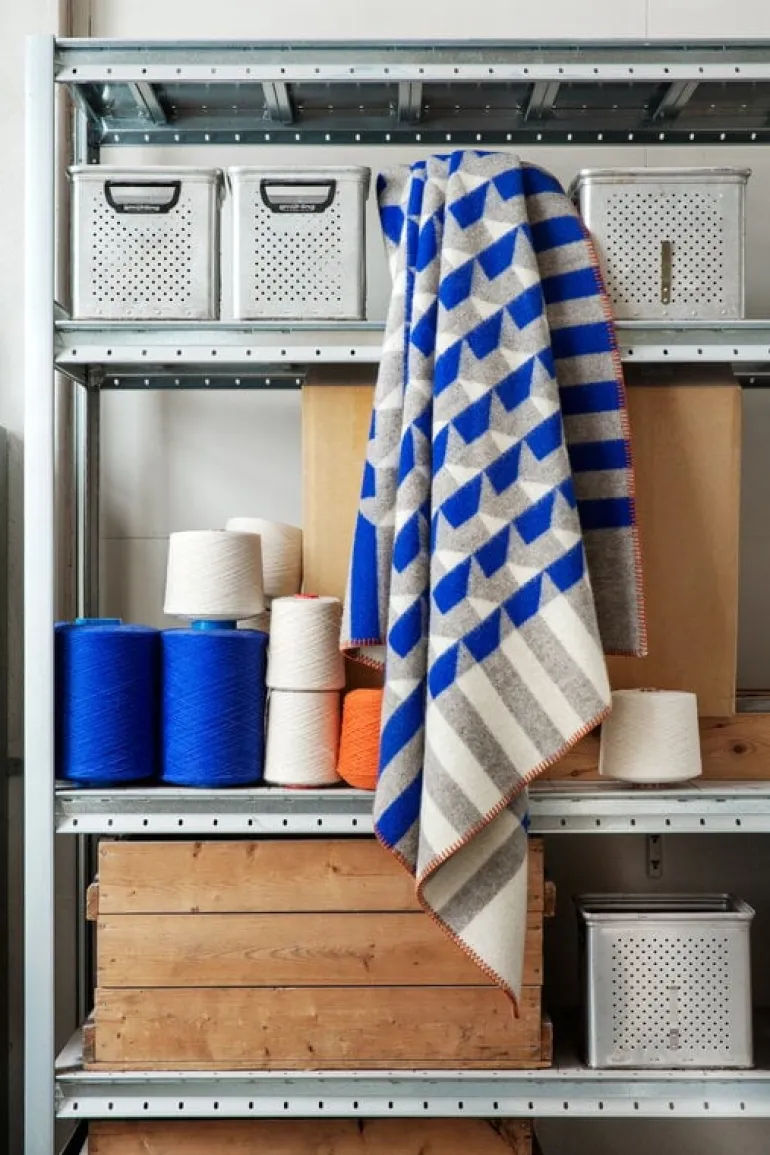 Røros Tweed Kvam filt, 135 x 200 cm, blå