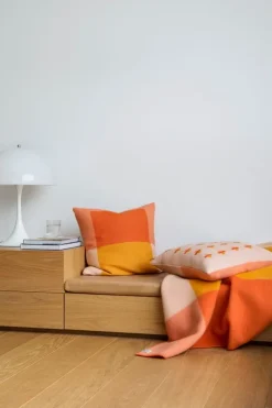 Røros Tweed Syndin prydnadskudde, 50 x 50 cm, Cloudberry