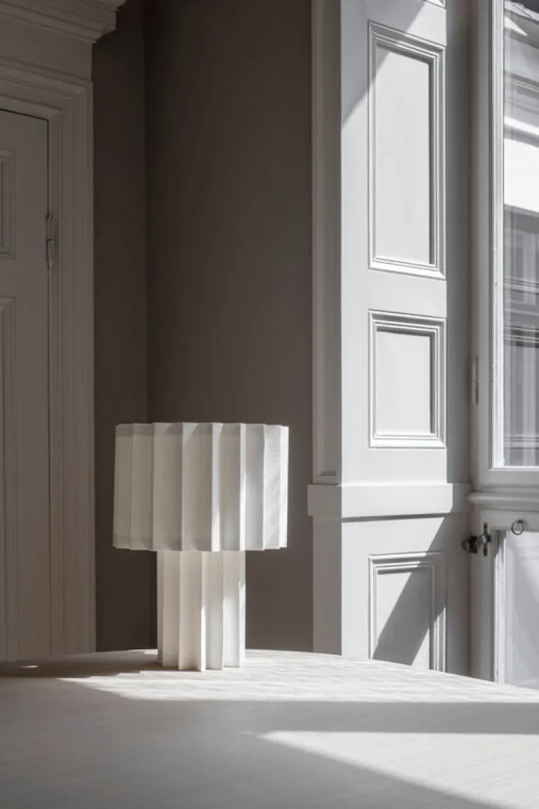 Örsjö Plissé White Edition bordslampa