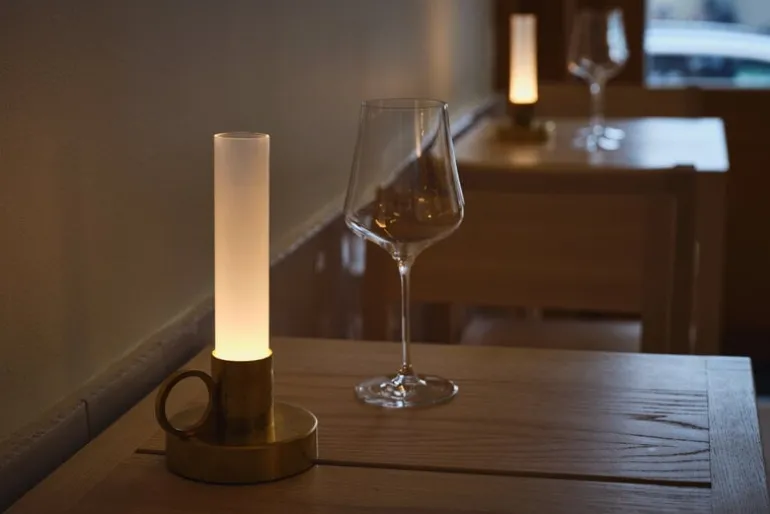 Örsjö Visir Ambience bärbar bordslampa, vit