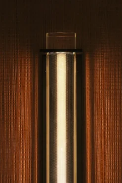 Sammode Quadratube W3 vägglampa, L, 700 mm, svart