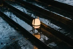 Santa & Cole Cestita Alubat bordslampa, svart