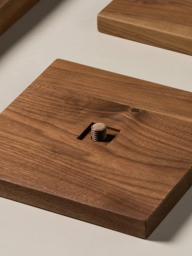 Santa & Cole Peana Molina sidobord, valnöt