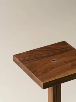 Santa & Cole Peana Molina sidobord, valnöt