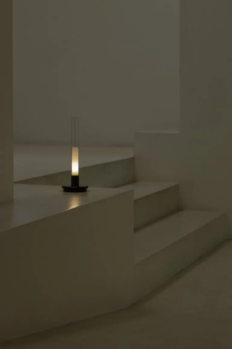 Santa & Cole Sylvestrina bärbar bordslampa, klar - svart