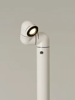 Santa & Cole Tatu Pie golvlampa, vit