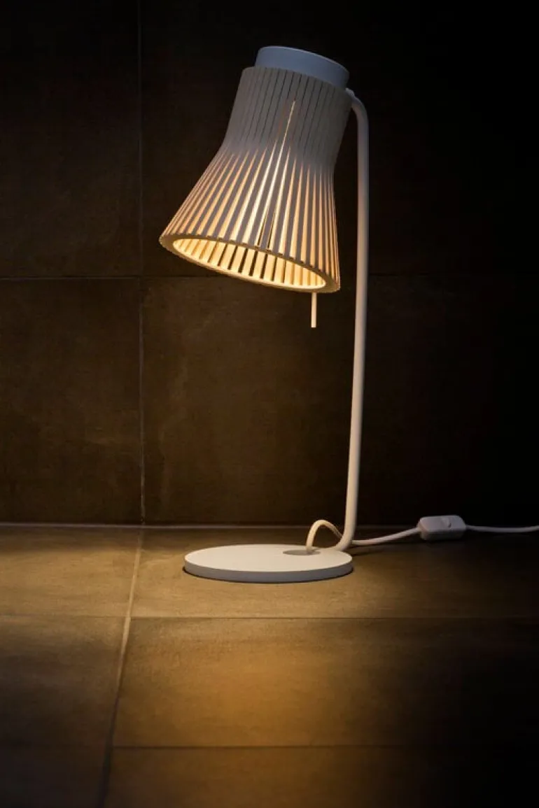 Secto Design Petite 4620 bordslampa, vit